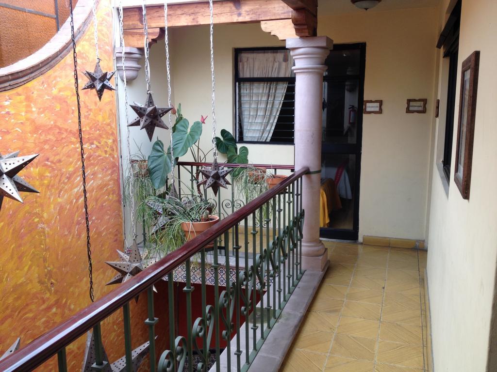 Hostal Casa Castillo Morelia Exterior foto